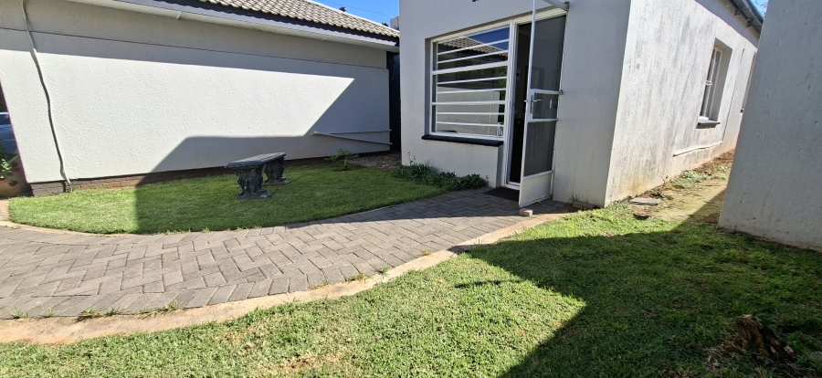 To Let Commercial Property for Rent in Monument Gauteng