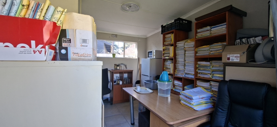 To Let Commercial Property for Rent in Monument Gauteng