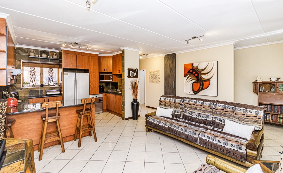 2 Bedroom Property for Sale in Noordheuwel Gauteng
