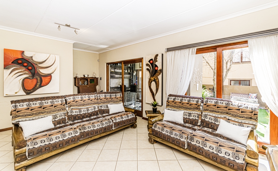 2 Bedroom Property for Sale in Noordheuwel Gauteng