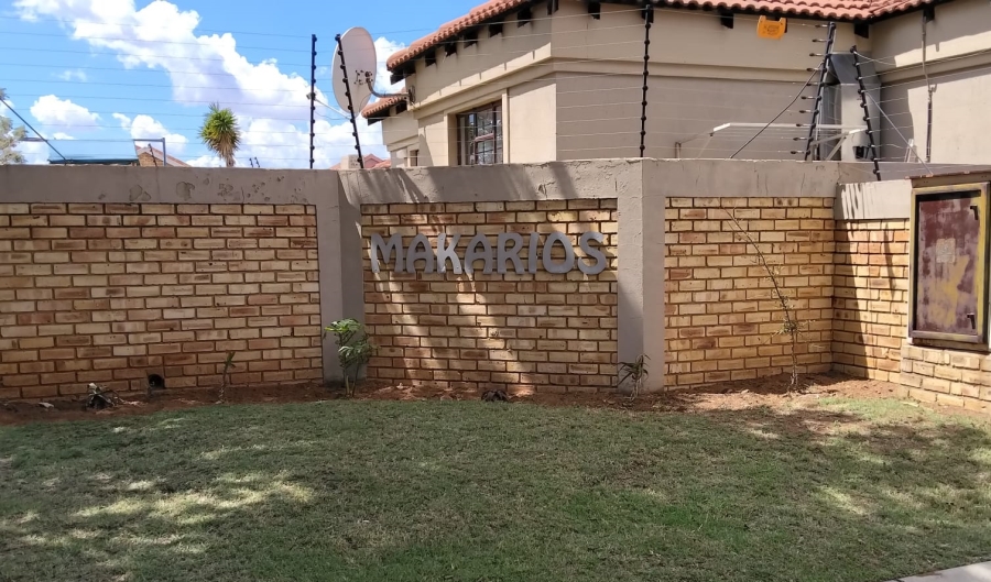 2 Bedroom Property for Sale in Greenhills Gauteng