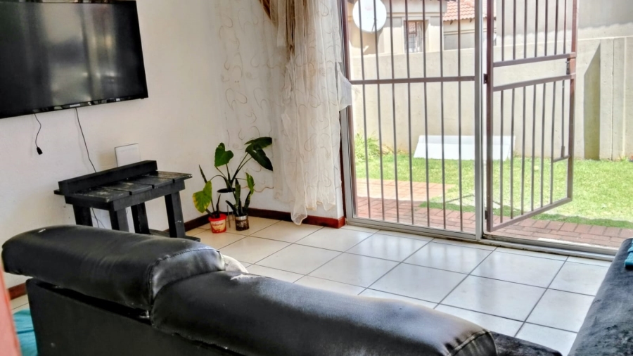 2 Bedroom Property for Sale in Greenhills Gauteng