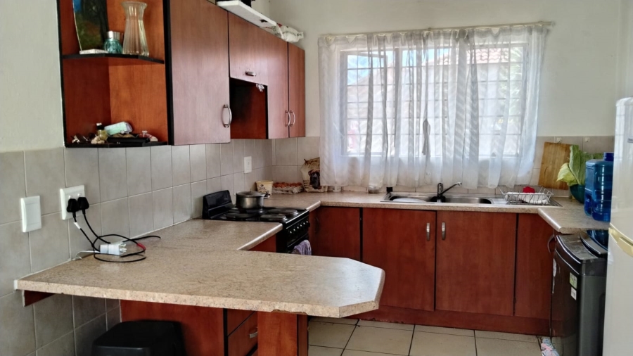 2 Bedroom Property for Sale in Greenhills Gauteng