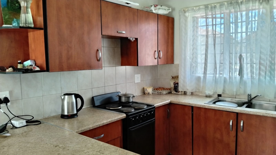 2 Bedroom Property for Sale in Greenhills Gauteng