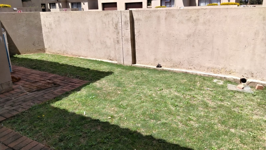 2 Bedroom Property for Sale in Greenhills Gauteng
