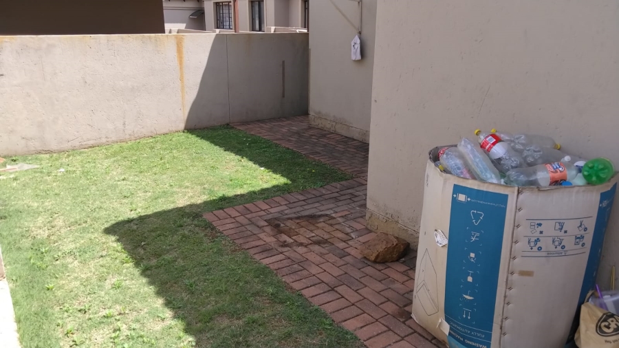 2 Bedroom Property for Sale in Greenhills Gauteng