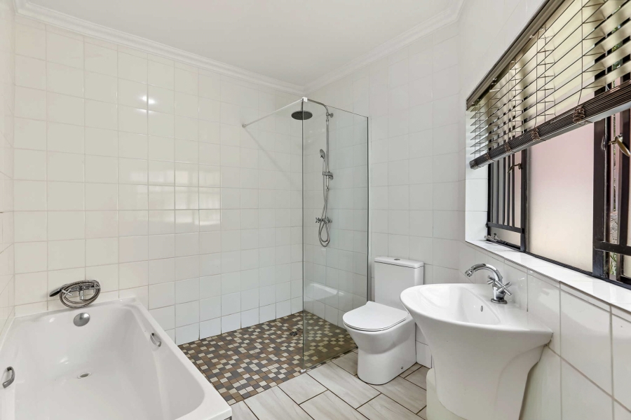 3 Bedroom Property for Sale in Darrenwood Gauteng