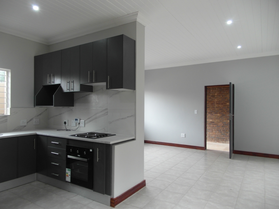 To Let 2 Bedroom Property for Rent in East Town Gauteng