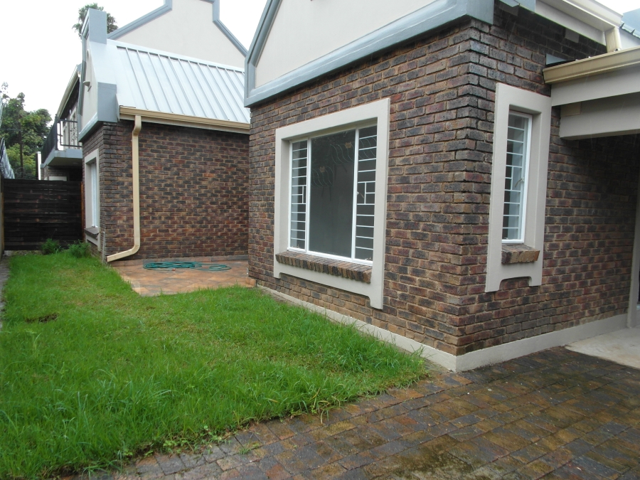 To Let 2 Bedroom Property for Rent in East Town Gauteng