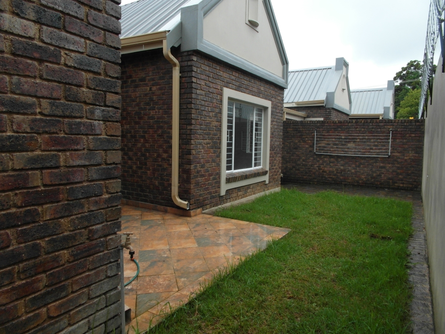 To Let 2 Bedroom Property for Rent in East Town Gauteng