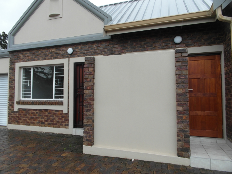 To Let 2 Bedroom Property for Rent in East Town Gauteng