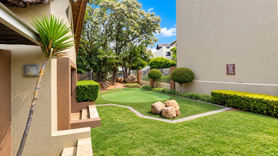 1 Bedroom Property for Sale in Lonehill Gauteng