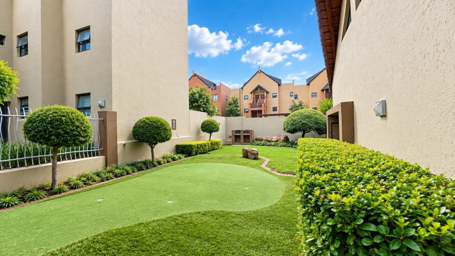 1 Bedroom Property for Sale in Lonehill Gauteng