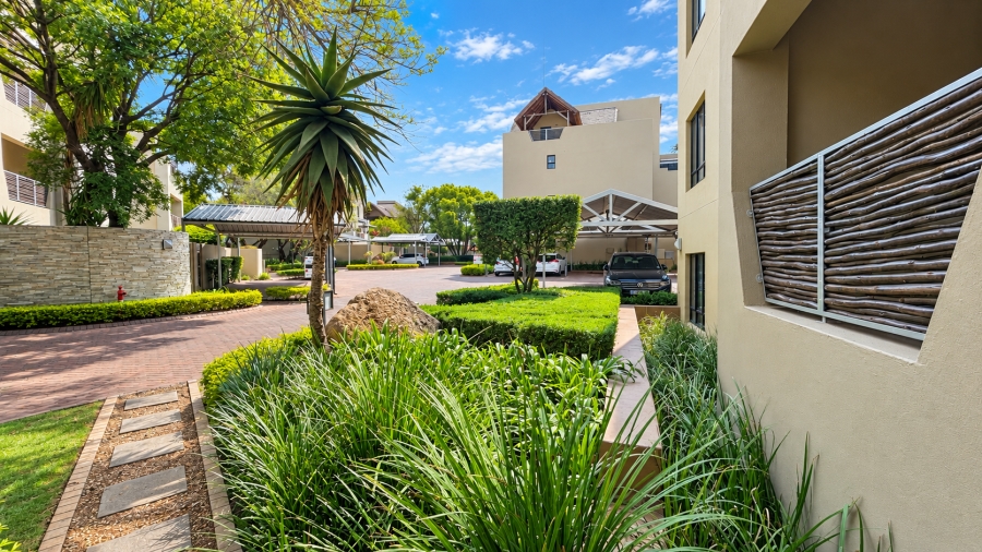 1 Bedroom Property for Sale in Lonehill Gauteng