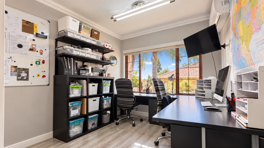 3 Bedroom Property for Sale in Beverley Gauteng
