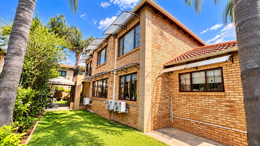 3 Bedroom Property for Sale in Beverley Gauteng