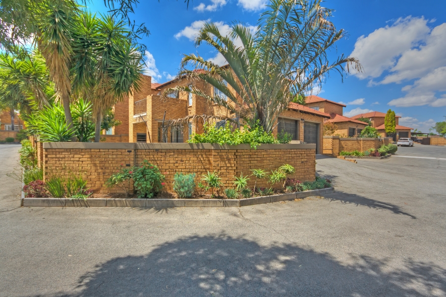 3 Bedroom Property for Sale in Kyalami Hills Gauteng
