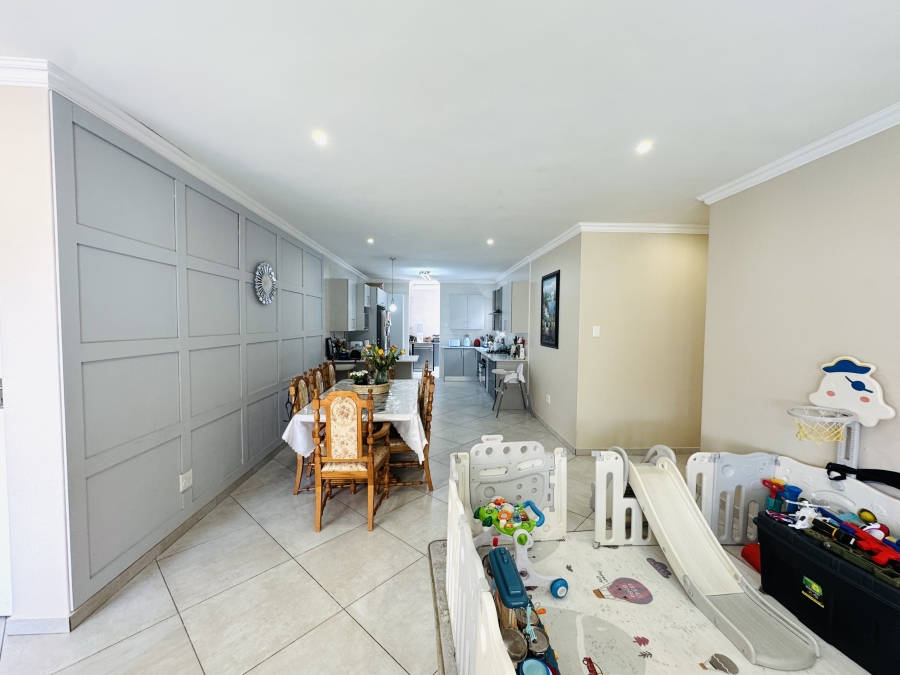 3 Bedroom Property for Sale in Thatchfield Estate Gauteng
