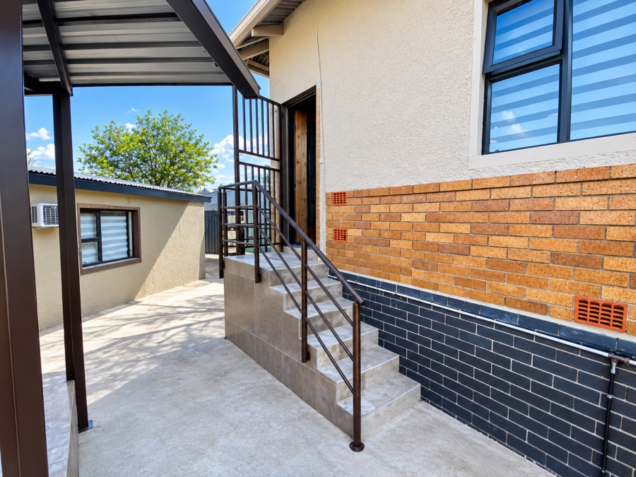 5 Bedroom Property for Sale in Primrose Gauteng