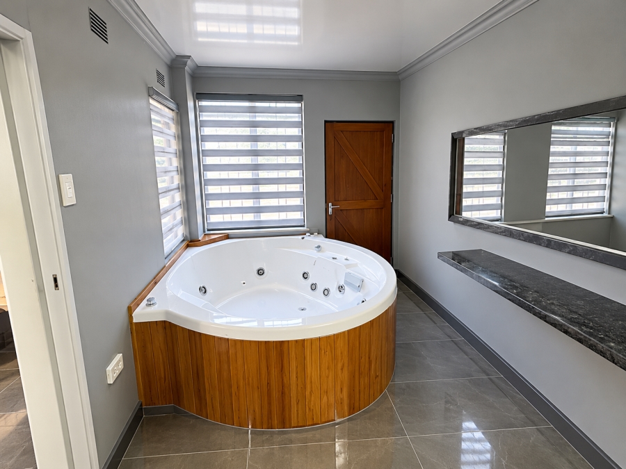 5 Bedroom Property for Sale in Primrose Gauteng