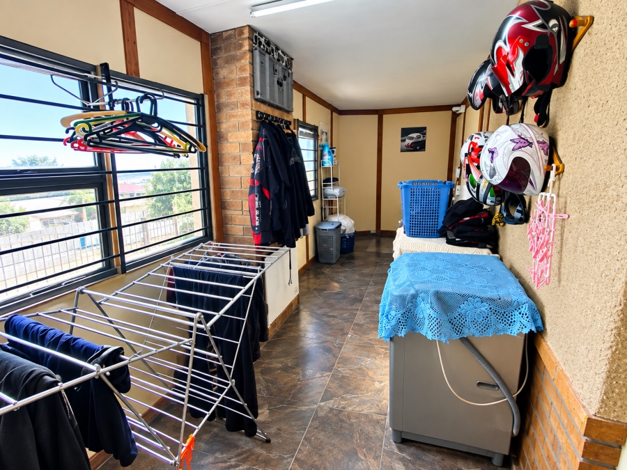 5 Bedroom Property for Sale in Primrose Gauteng