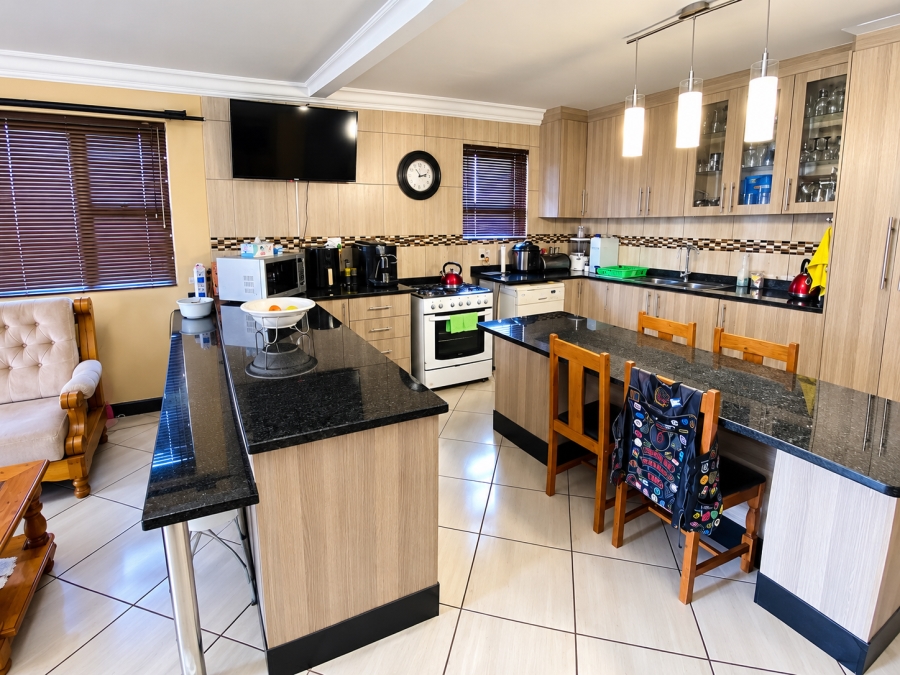 5 Bedroom Property for Sale in Primrose Gauteng
