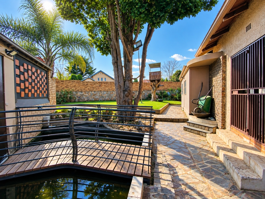 5 Bedroom Property for Sale in Primrose Gauteng