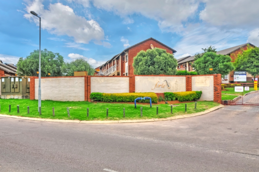 To Let 3 Bedroom Property for Rent in Noordwyk Gauteng