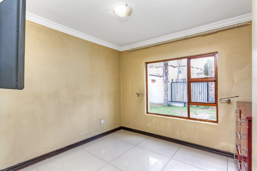 5 Bedroom Property for Sale in Summerset Gauteng
