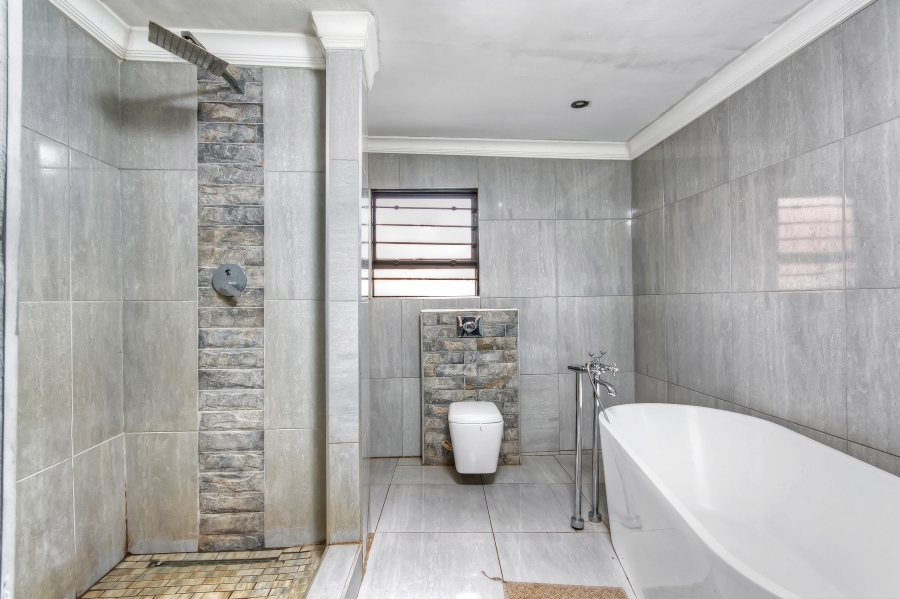 3 Bedroom Property for Sale in Protea Glen Gauteng