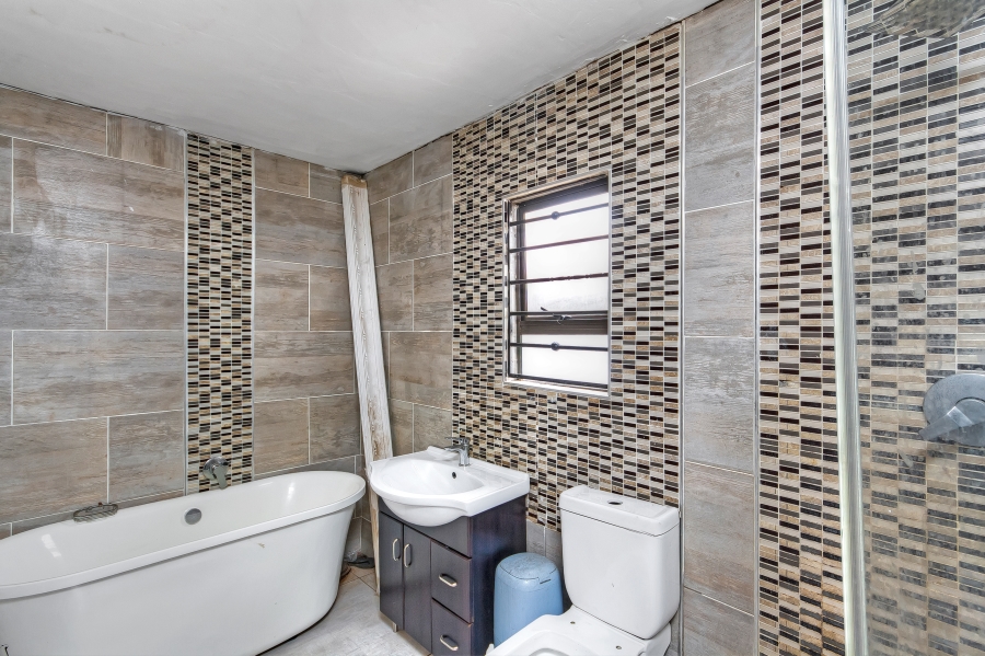 3 Bedroom Property for Sale in Protea Glen Gauteng