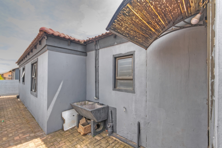 3 Bedroom Property for Sale in Protea Glen Gauteng
