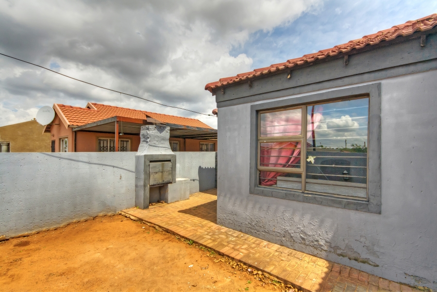 3 Bedroom Property for Sale in Protea Glen Gauteng