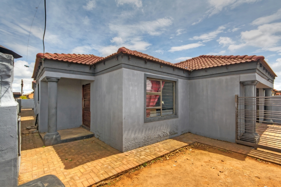 3 Bedroom Property for Sale in Protea Glen Gauteng