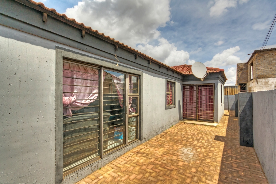 3 Bedroom Property for Sale in Protea Glen Gauteng
