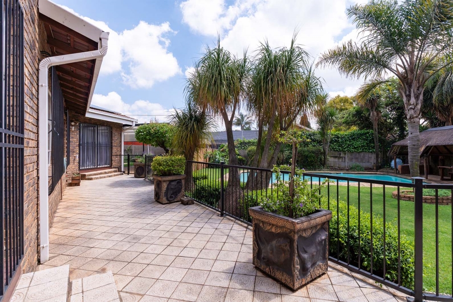 5 Bedroom Property for Sale in Pomona Gauteng