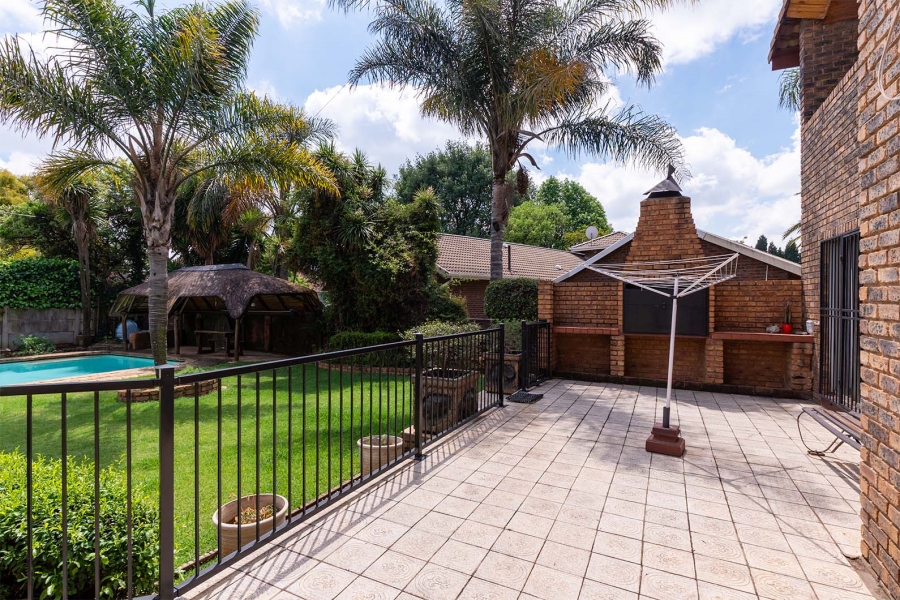 5 Bedroom Property for Sale in Pomona Gauteng