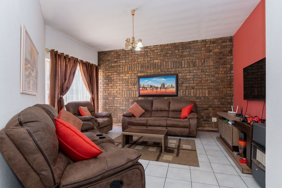 5 Bedroom Property for Sale in Pomona Gauteng