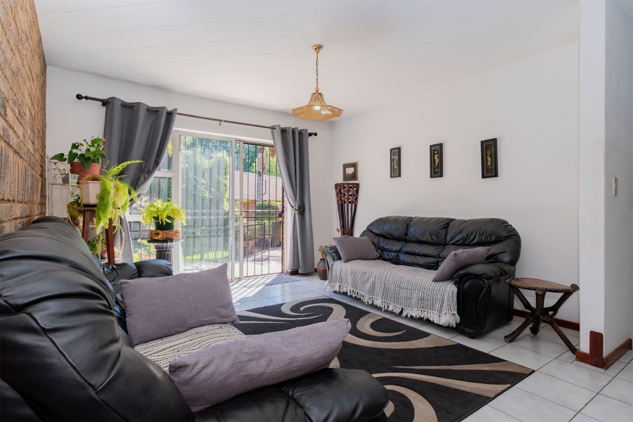 5 Bedroom Property for Sale in Pomona Gauteng