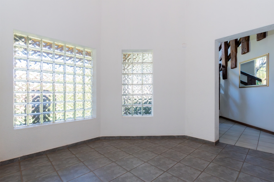 5 Bedroom Property for Sale in Pomona Gauteng