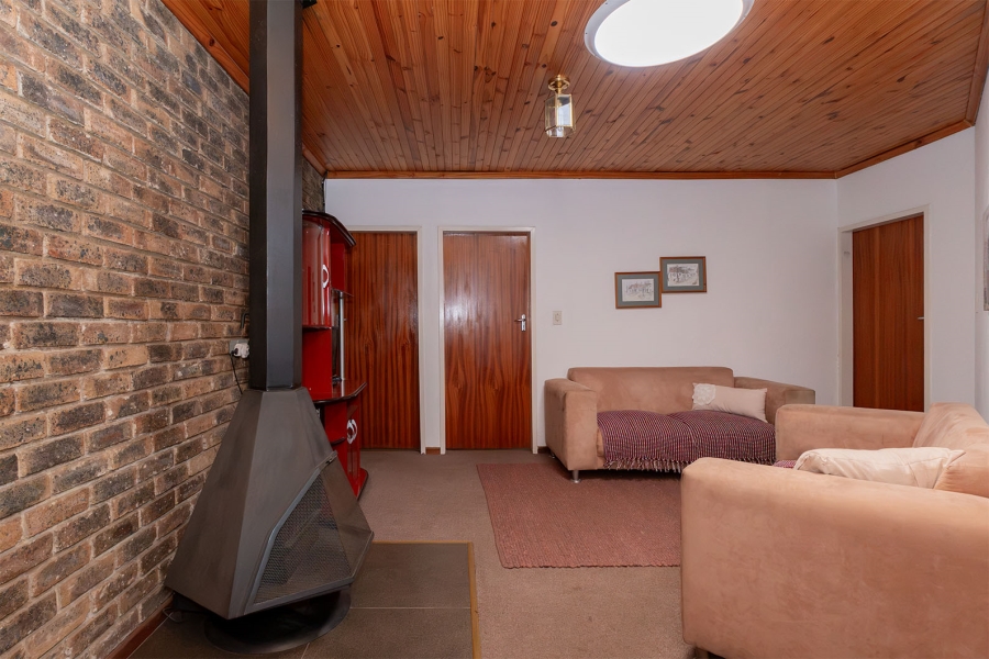5 Bedroom Property for Sale in Pomona Gauteng