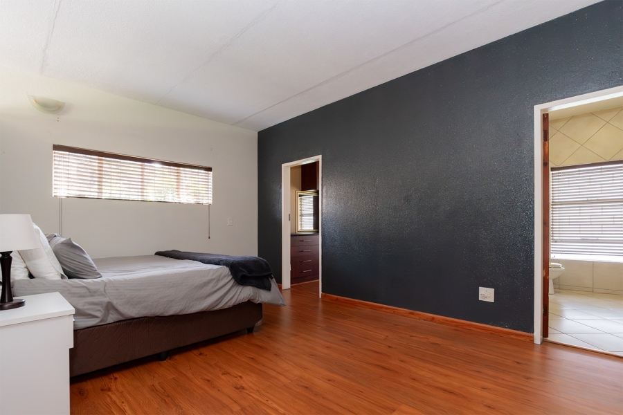 5 Bedroom Property for Sale in Pomona Gauteng