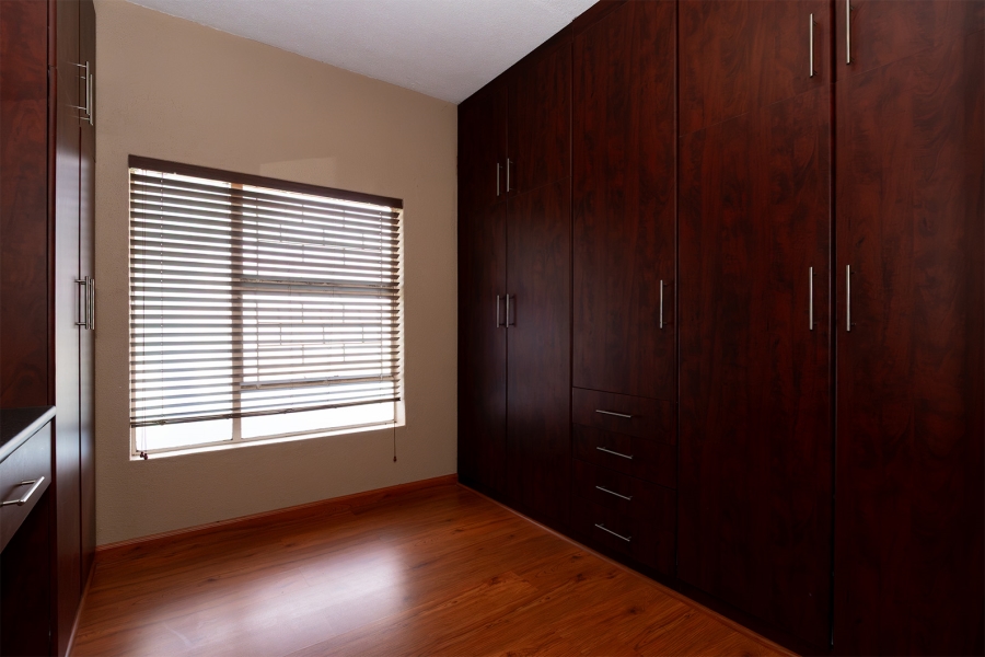 5 Bedroom Property for Sale in Pomona Gauteng