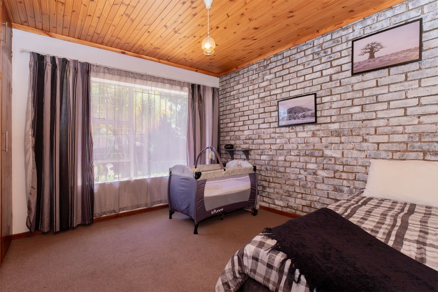 5 Bedroom Property for Sale in Pomona Gauteng