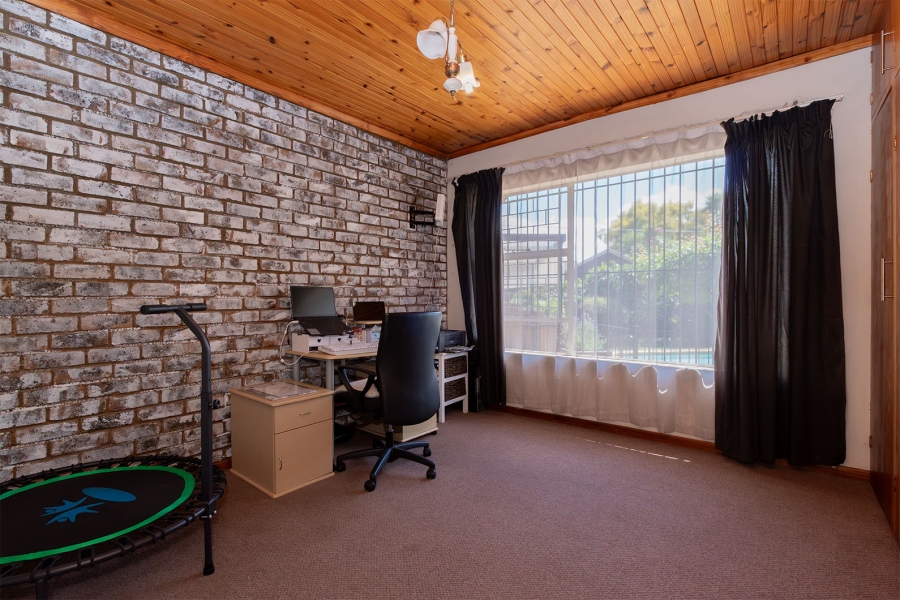 5 Bedroom Property for Sale in Pomona Gauteng