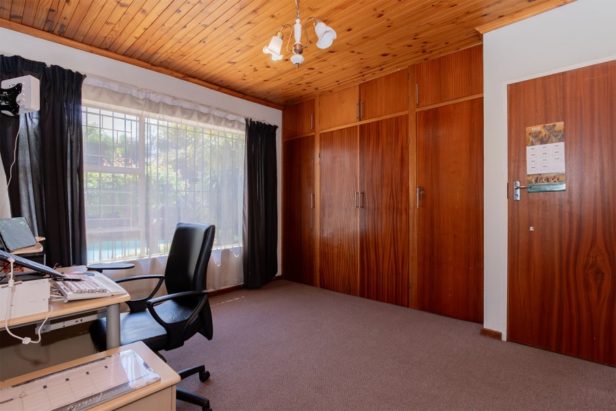 5 Bedroom Property for Sale in Pomona Gauteng