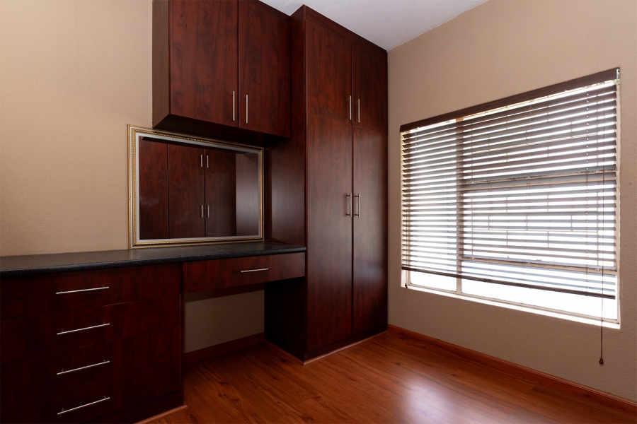 5 Bedroom Property for Sale in Pomona Gauteng