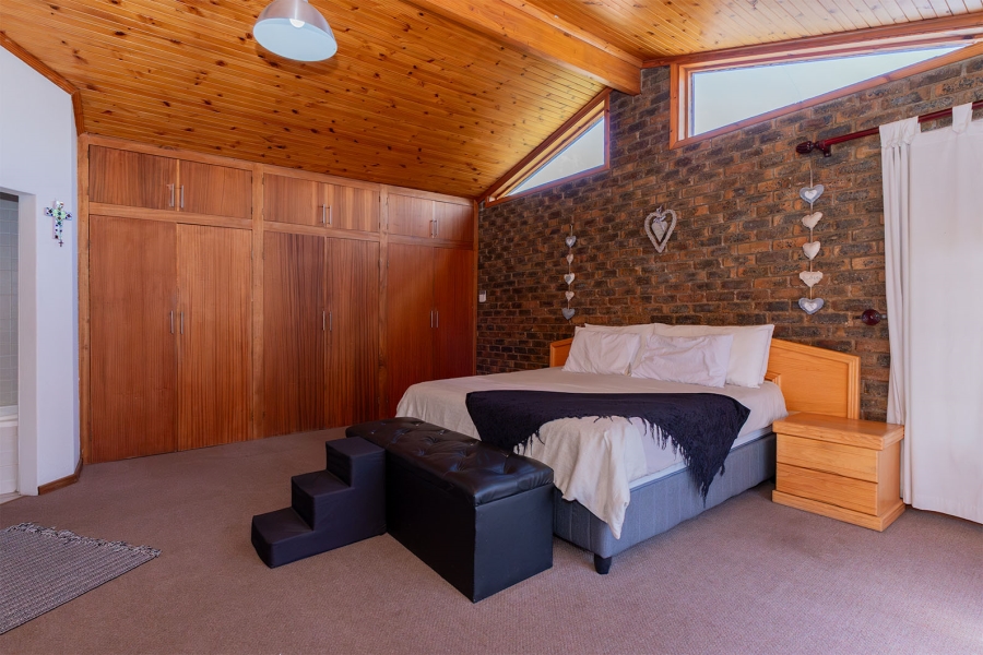 5 Bedroom Property for Sale in Pomona Gauteng