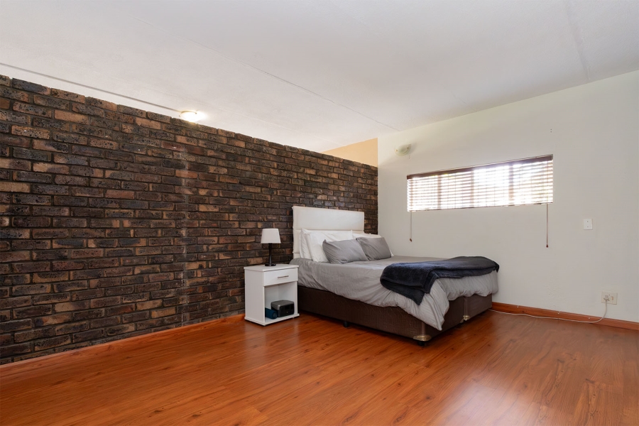 5 Bedroom Property for Sale in Pomona Gauteng