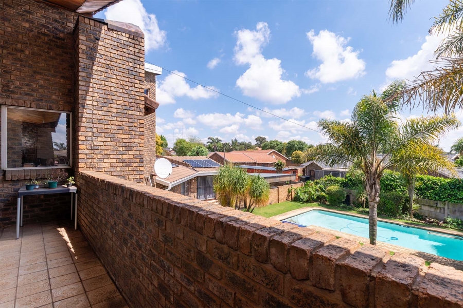 5 Bedroom Property for Sale in Pomona Gauteng